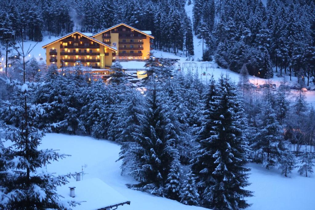 Hotel Shandranj Тезеро Экстерьер фото
